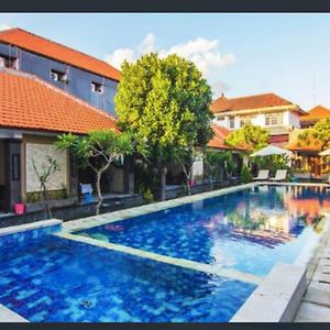 Gora Beach Inn